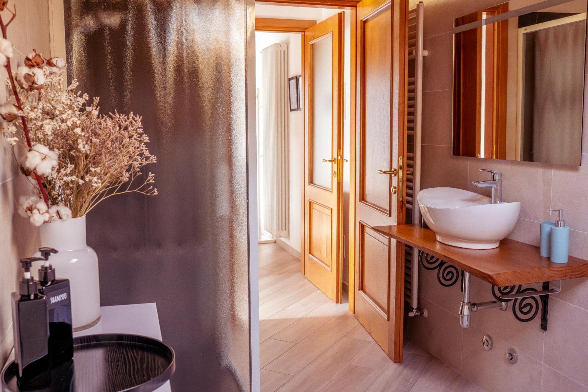 Larius Apartment - Como Lake View Mandello del Lario Εξωτερικό φωτογραφία