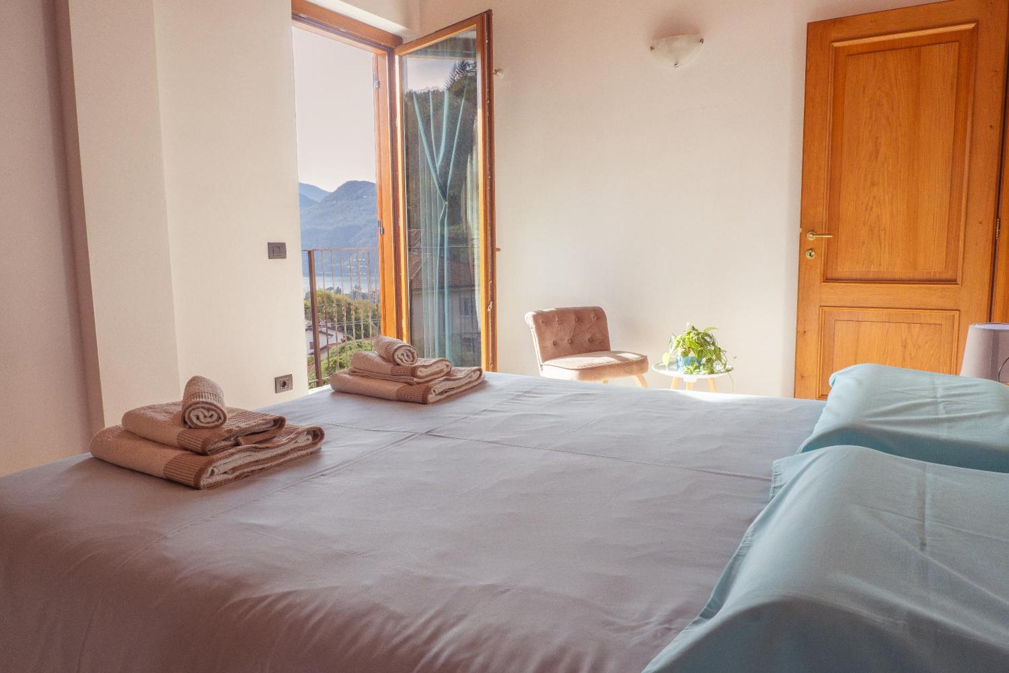 Larius Apartment - Como Lake View Mandello del Lario Εξωτερικό φωτογραφία
