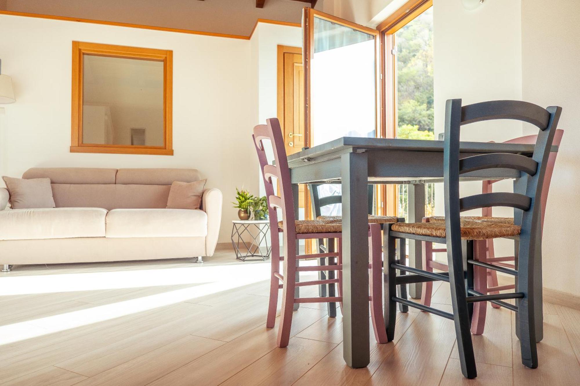 Larius Apartment - Como Lake View Mandello del Lario Εξωτερικό φωτογραφία