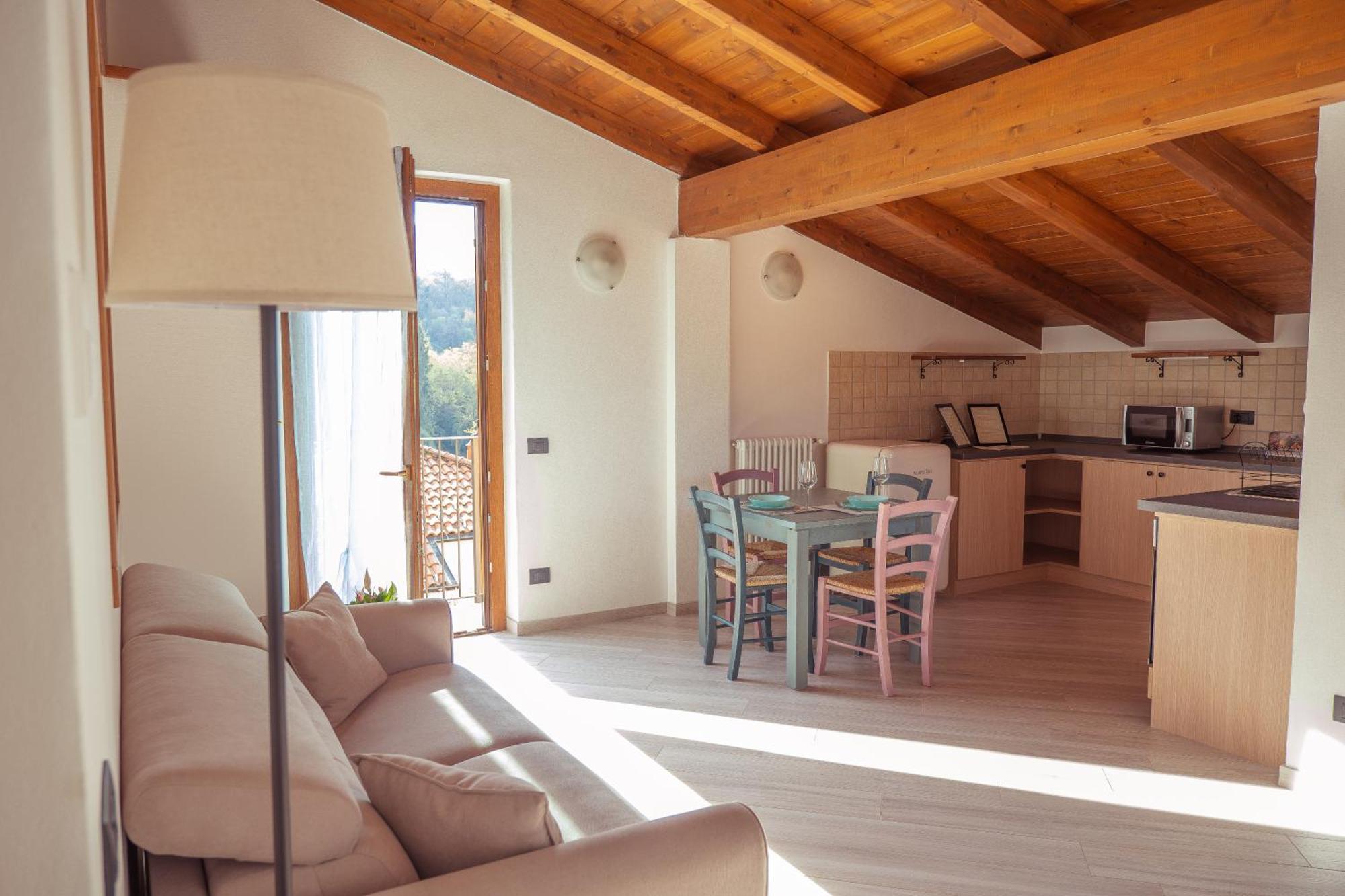 Larius Apartment - Como Lake View Mandello del Lario Εξωτερικό φωτογραφία